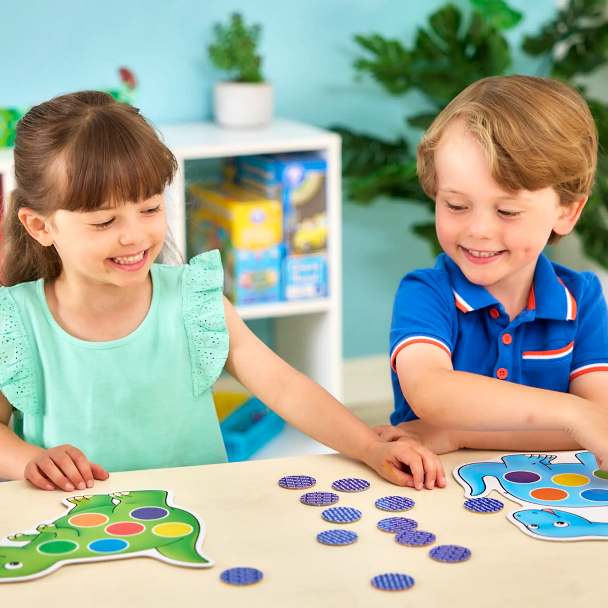 Orchard Toys Dotty Dinosaurs Game 1